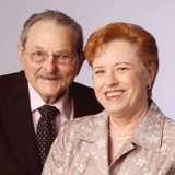 Photo of Mel Hindin and his wife Lois Petzold Hindin